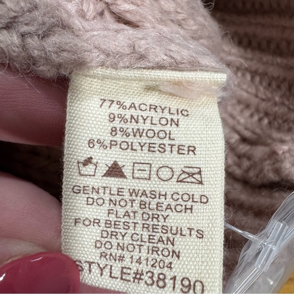 Hem & Thread Textured Knit Cardigan - Picture 6 of 9